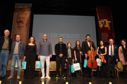 Bursa Nilüfer’de şiir eleştirisinin prestij ödülleri sahiplerini buldu