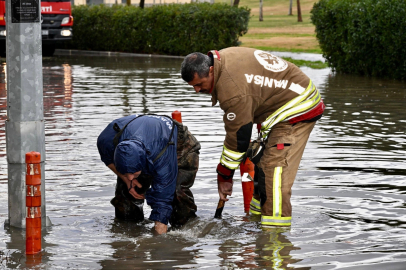 Manisa’da sağanak mesaisi