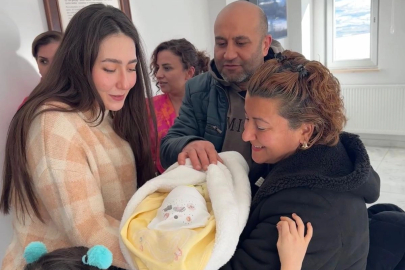 “Geçici Koruyucu Aile” 100’üncü bebeği Ege Berk, Samsun'da koruyucu ailesiyle buluştu