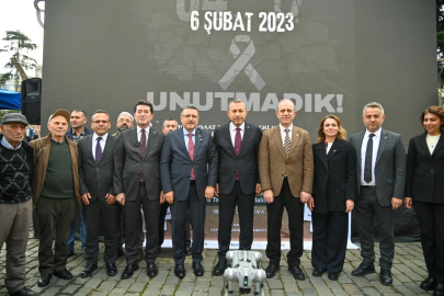 Depremde can veren vatandaşlar Trabzon'da anıldı