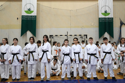 Bursa Osmangazi’de 300 karateci kuşak sevinci yaşadı