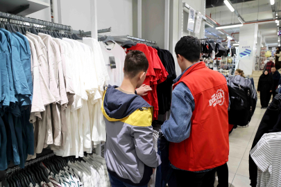 Konya Karatay Gençlik Meclisi'nden çocuklara bayram sürprizi