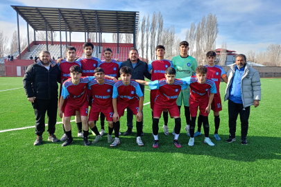 Ağrı’da U18 Ligi Şampiyonu Patnos Spor oldu