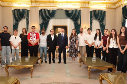 Şampiyon marşın Bursalı bestecileri Büyükşehir'de ağırlandı